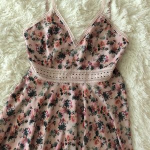 Bebe Sz 10 Floral Flare Silky Feel With Elegant